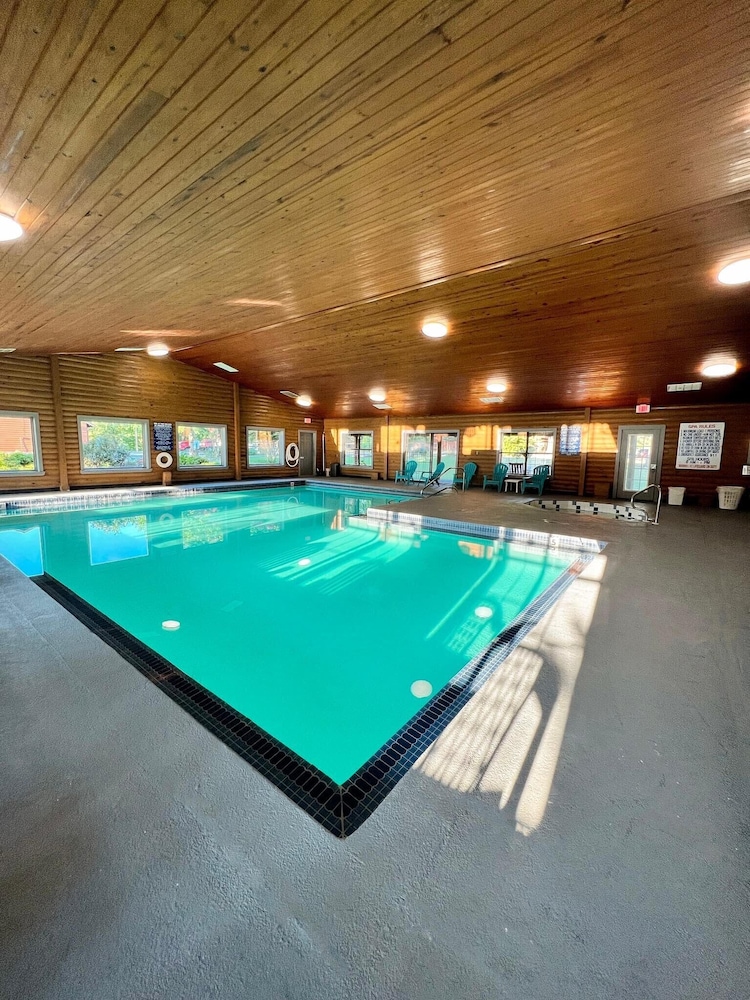 Crown Point Resort - photo 71