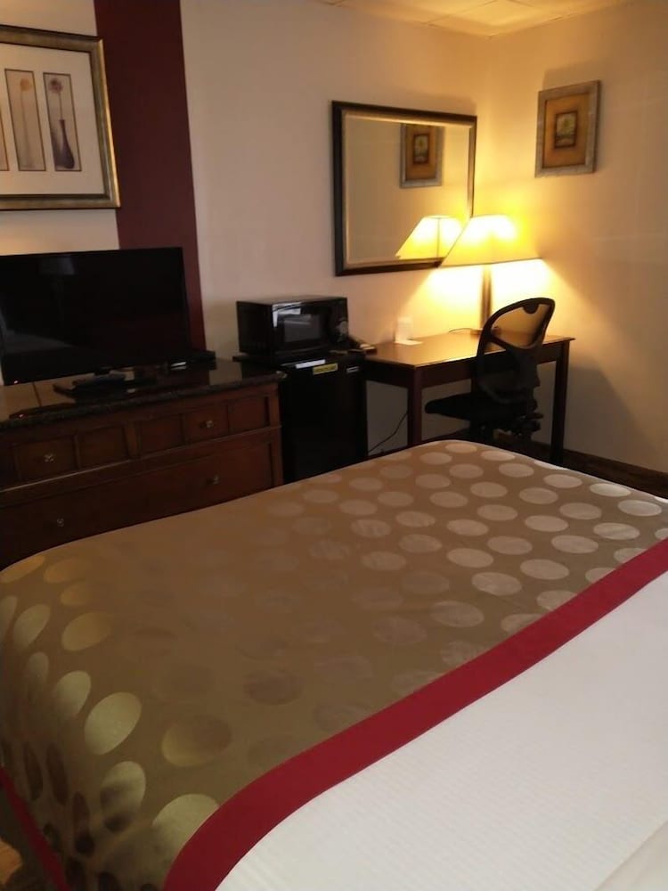 Ramada by Wyndham Albert Lea - photo 55