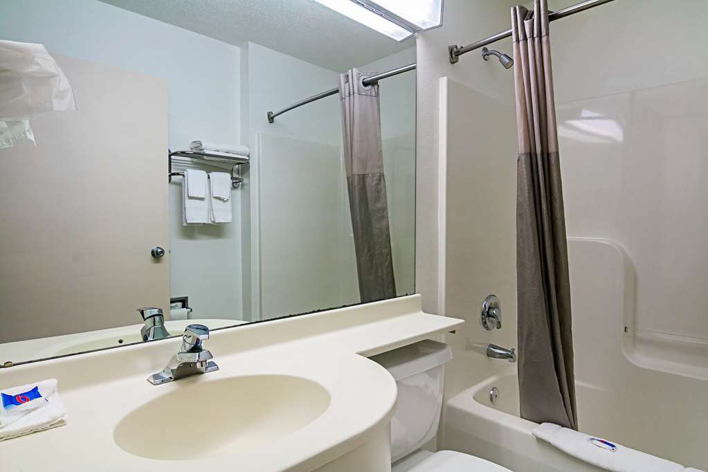 Motel 6 Sycamore IL - photo 18