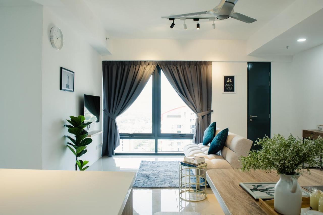 New Georgetown Tropical Macalister 218 Homestay 9pax to11pax HENG — 4-Star Luxury Hotel in George Town, Malaysia
