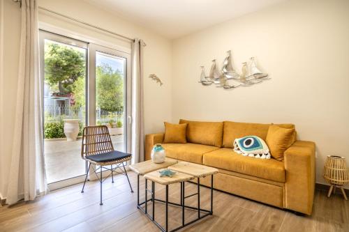 George Luxury Beach House — 4-Star Luxury Hotel in Aianteio, Greece