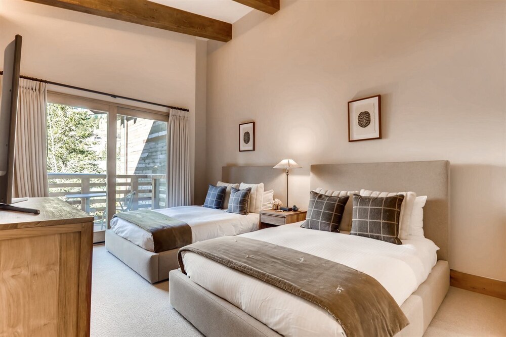 1 184 West Meadow Drive — Vail — photo 5