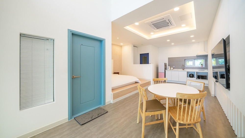 Changwon 055 Poolvilla - carbon neutral hotel in Changwon