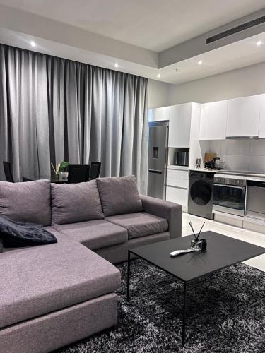 Stylish and Upscale 2 Bed Apt