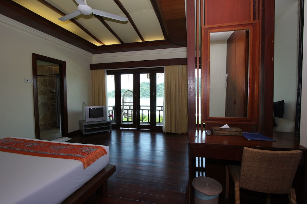 Gem Island Resort & Spa — Marang — photo 3