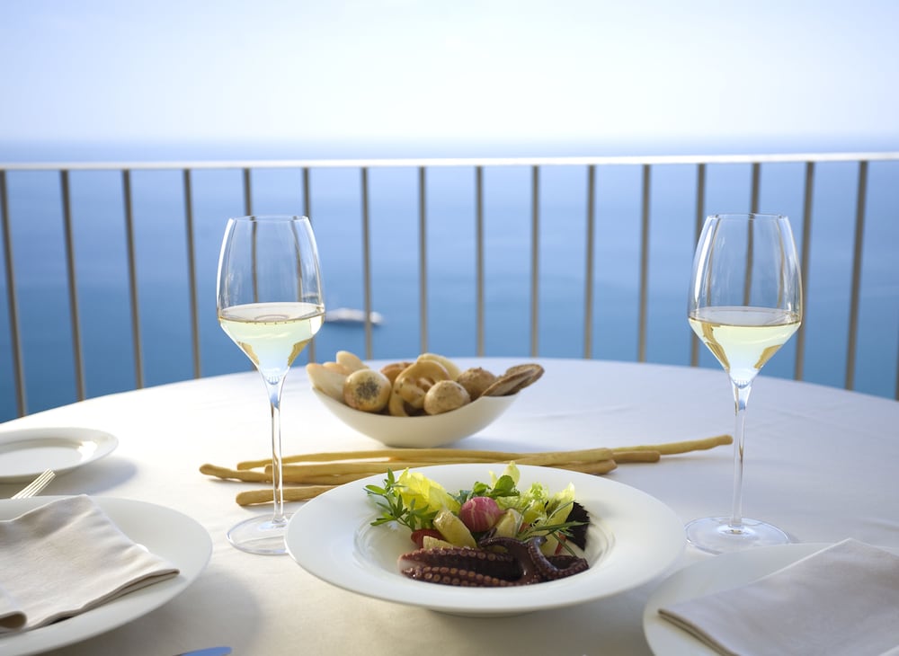 מזון ומשקאות