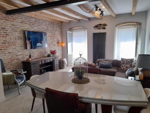 LaRiva 11 L'angolo segreto di Sarnico Lake Iseo — 4-Star Luxury Hotel in Sarnico, Italy