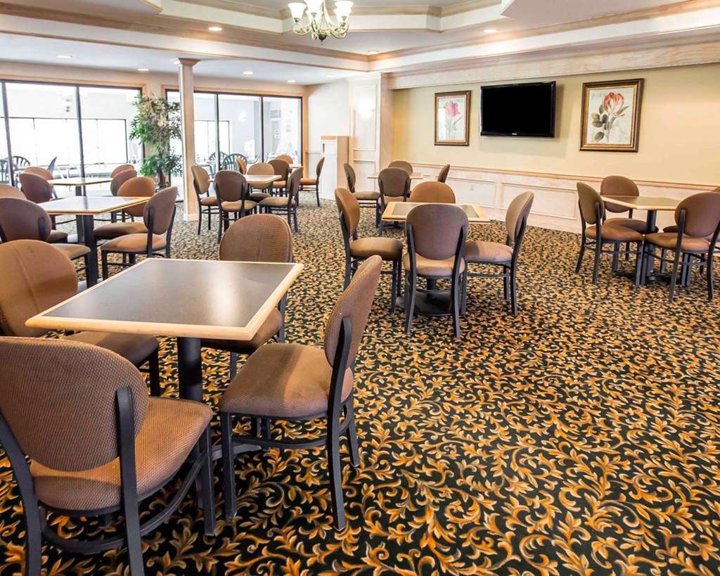 Comfort Suites University Area Notre Dame South Bend - photo 43
