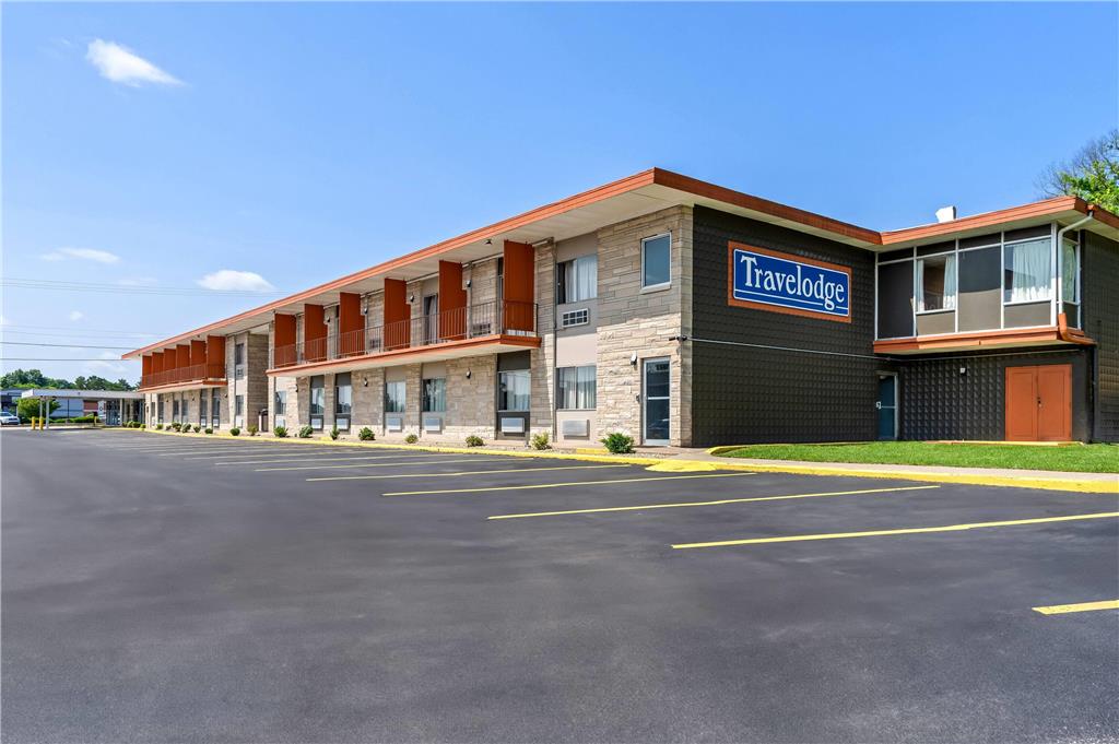 Travelodge by Wyndham Bloomington - photo 5