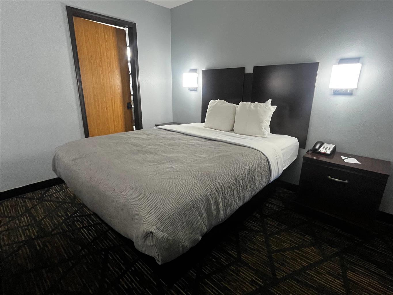 Quality Inn Grand Rapids Near Dowtown - photo 5