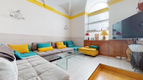 Charming 2 Bedroom Haven Steps Away From Princes Palace 20885990 — Monte Carlo