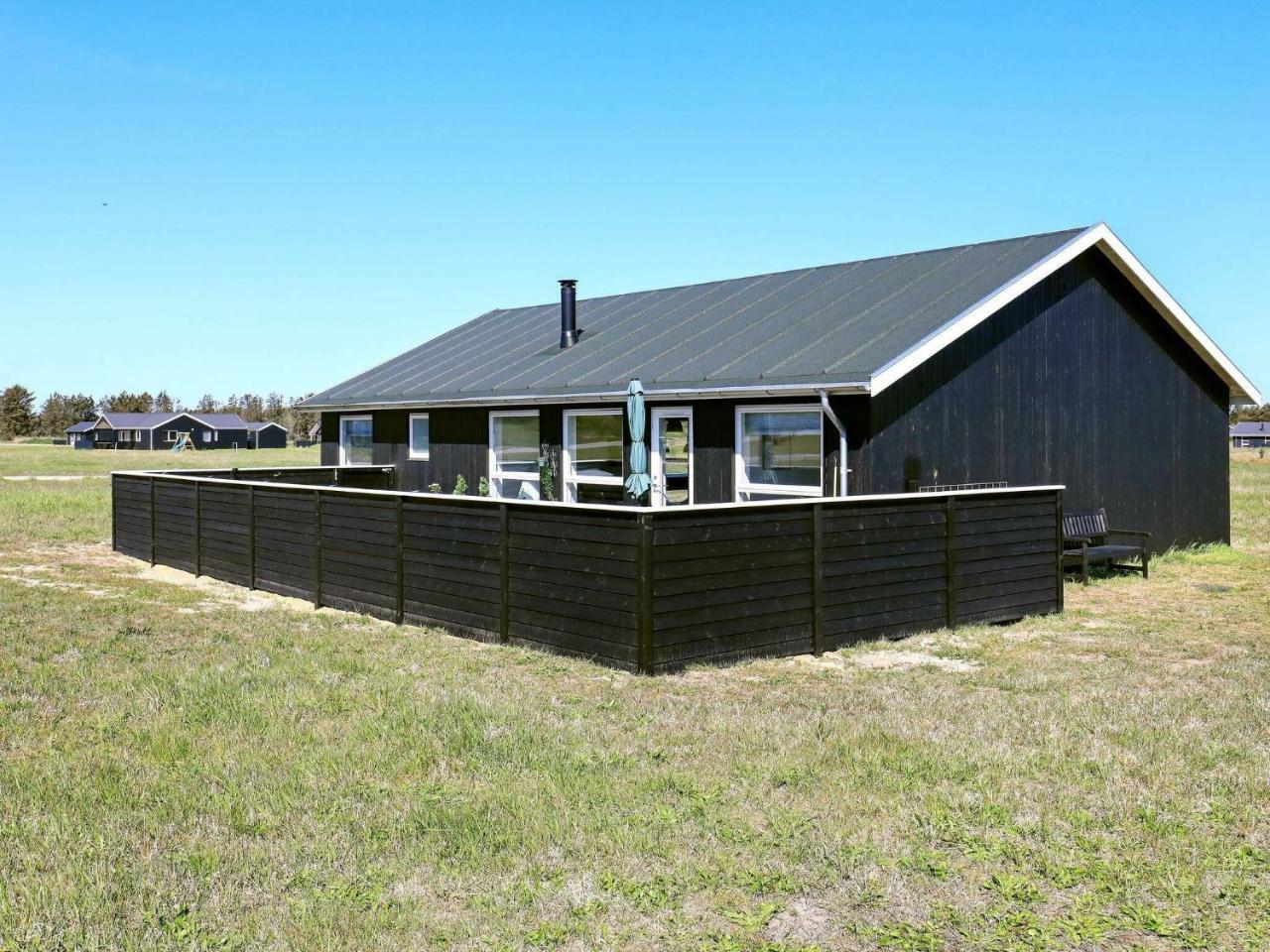 Modern Retreat with SPA by Traum Ferienwohnungen — hotel in Lokken