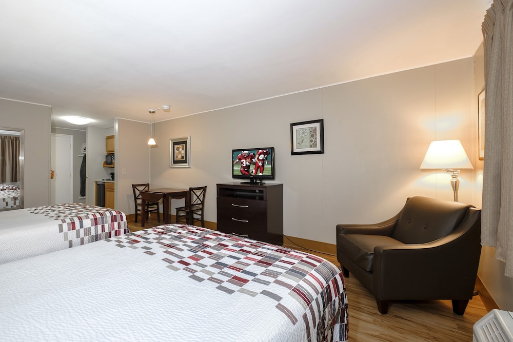 Red Roof Inn & Suites Herkimer - photo 20