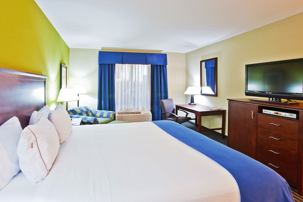 Holiday Inn Express Hotel Ooltewah Springs Chattanooga by IHG - photo 11