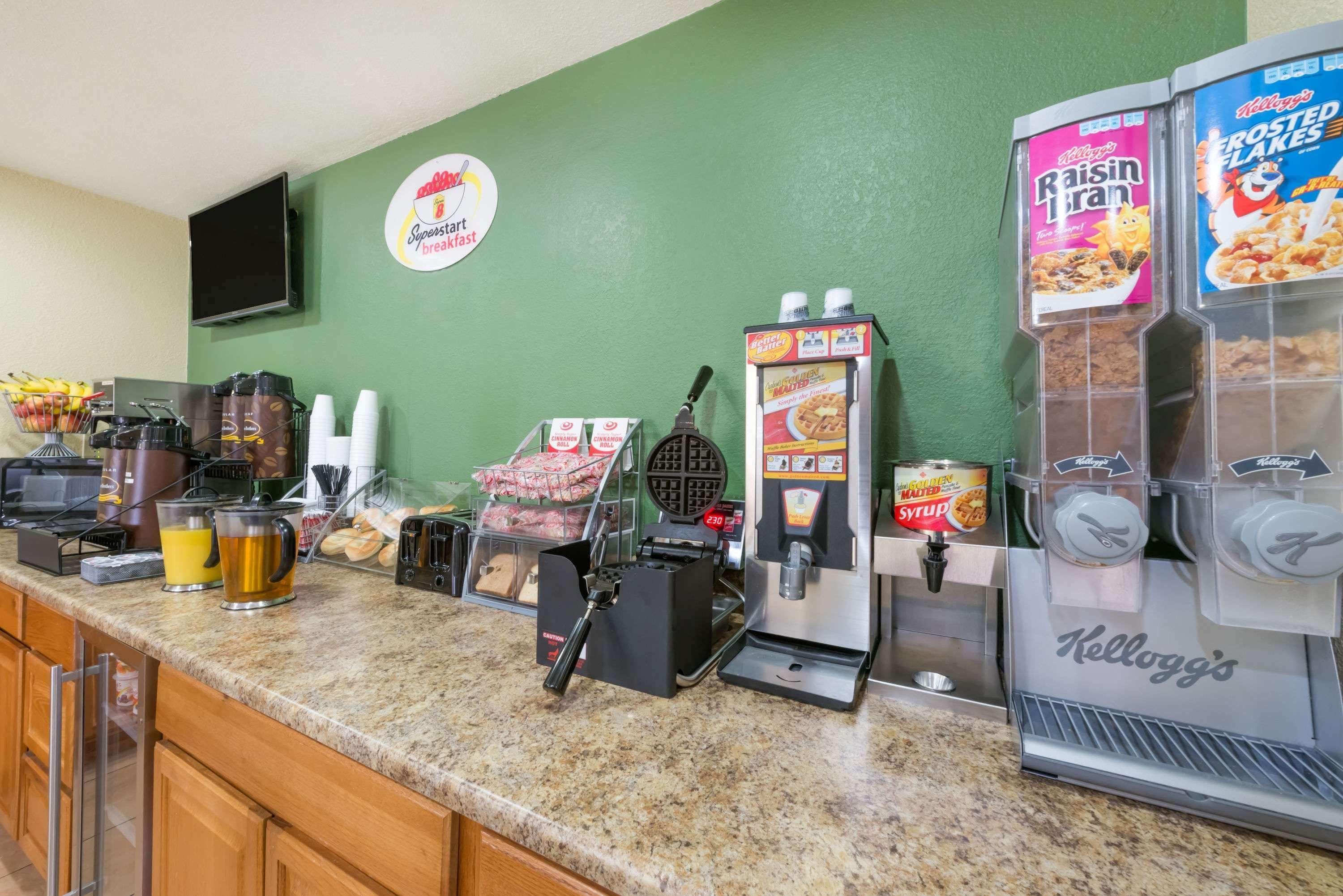 Super 8 by Wyndham Canon City - photo 18