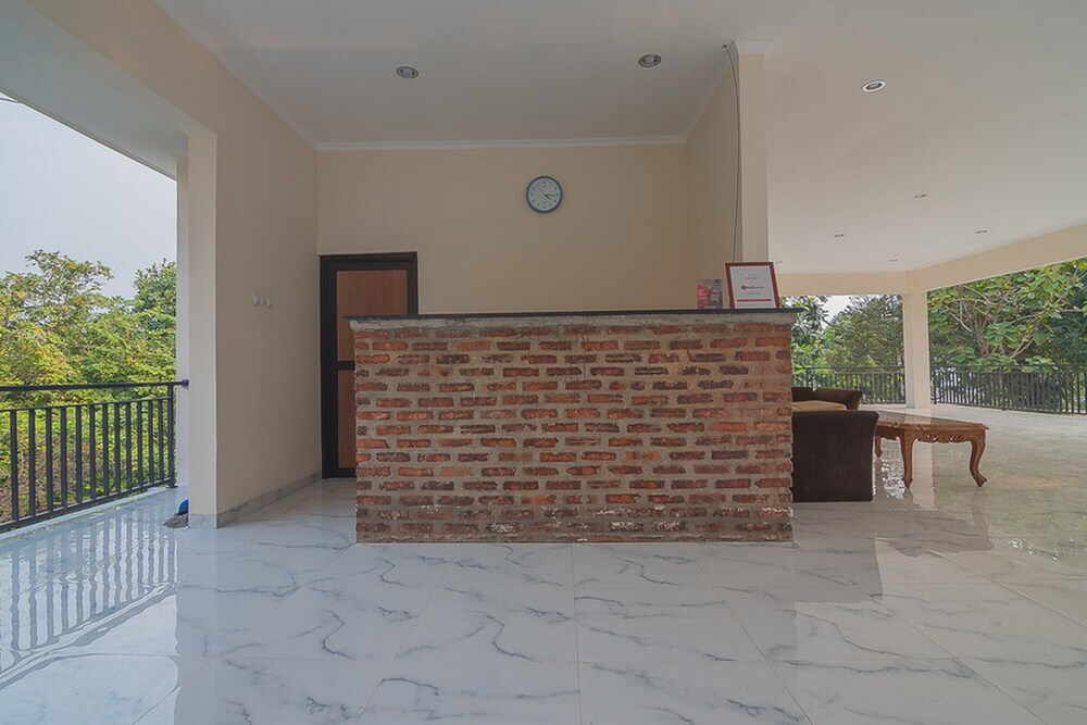 RedDoorz Plus at Hotel Negeri Baru Lodaya Puncak — Bogor — photo 4