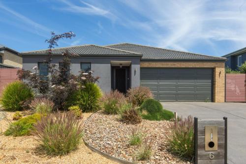 Blissful Beach Retreat Phillip Island in Cowes, Australia