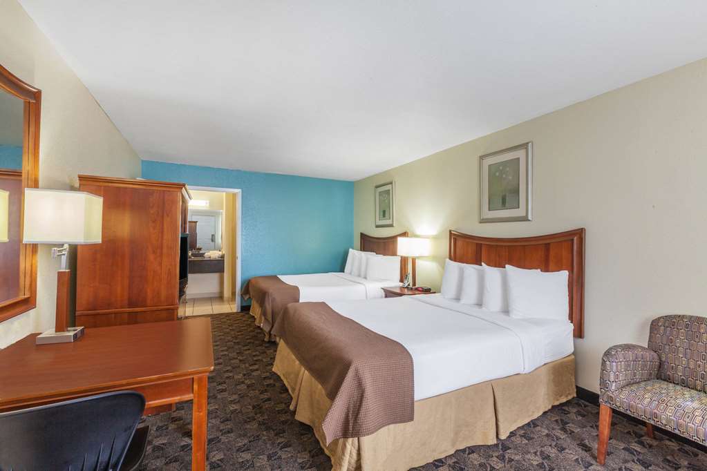 Days Inn by Wyndham Natchitoches - photo 20