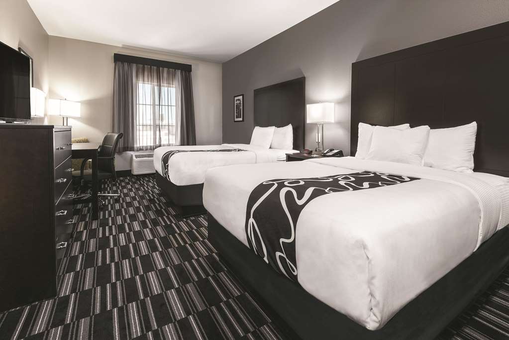 La Quinta Inn & Suites by Wyndham Fort Worth West I 30 - photo 10