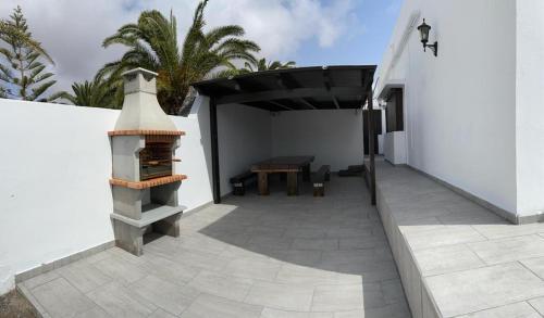 Villa Tuco — 4-Star Luxury Hotel in Costa Teguise, Spain