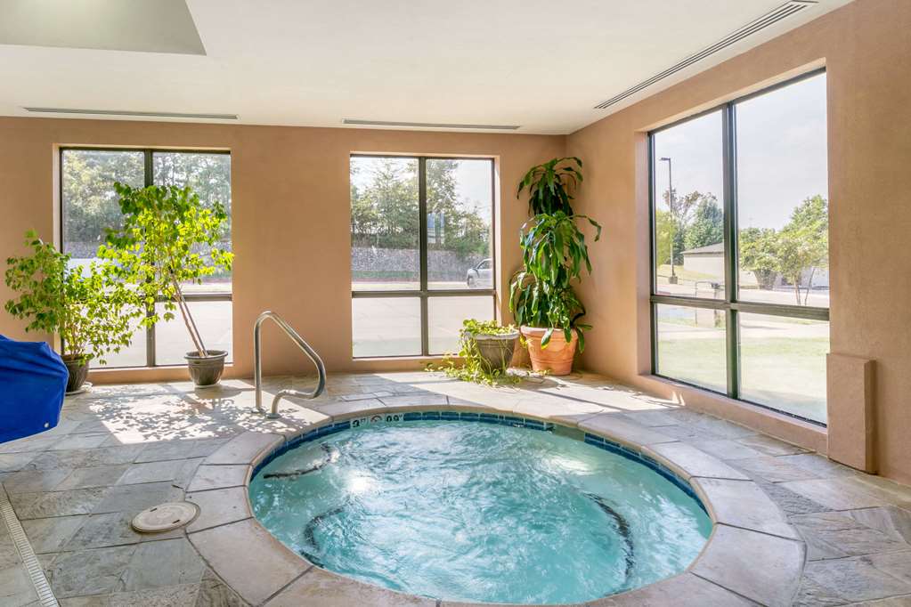 Comfort Suites Forrest City - photo 33