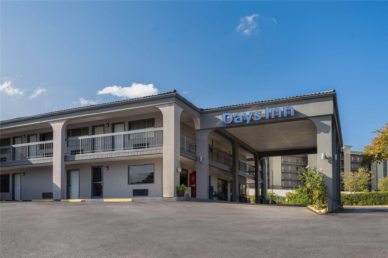 Days Inn by Wyndham Anderson - photo 2