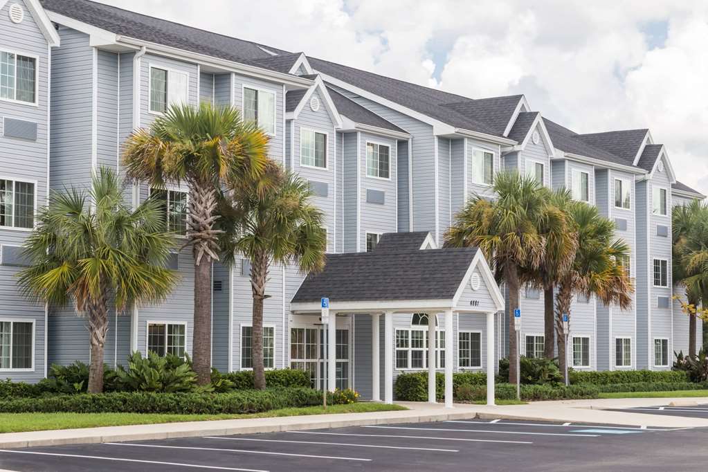 Microtel Inn & Suites by Wyndham Spring Hill Weeki Wachee - carbon neutral hotel in Spring Hill