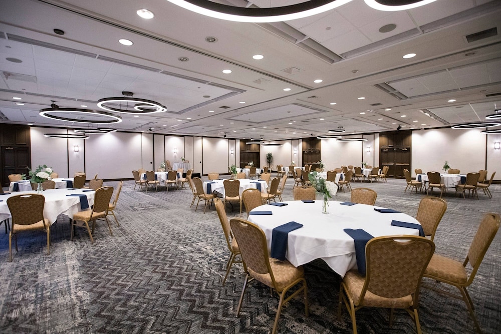 Delta Hotels by Marriott Burlington - photo 36