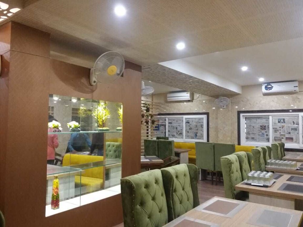 Hotel Li N Ja — Sambalpur