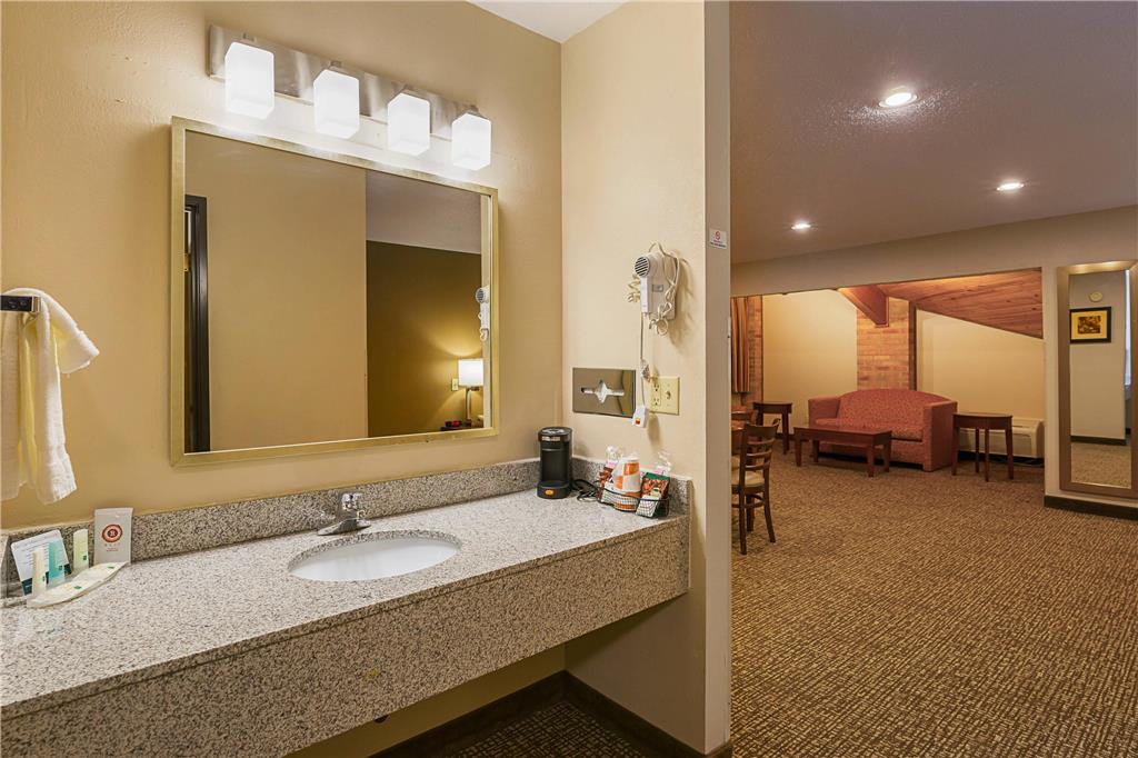 Quality Inn Waverly - photo 17