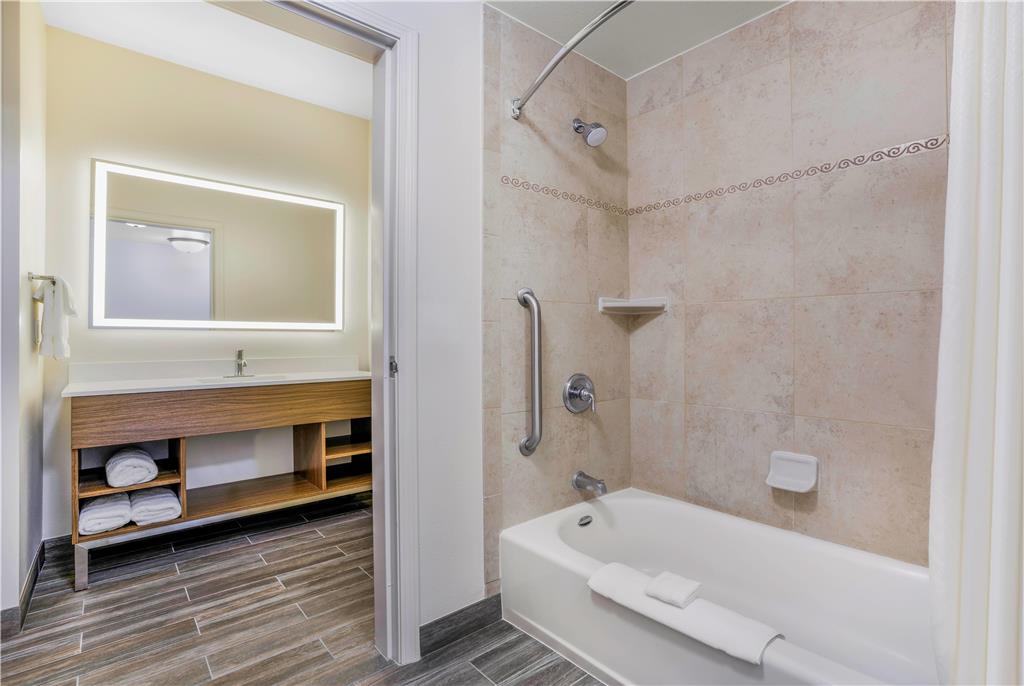 La Quinta Inn & Suites by Wyndham Twin Falls - photo 27
