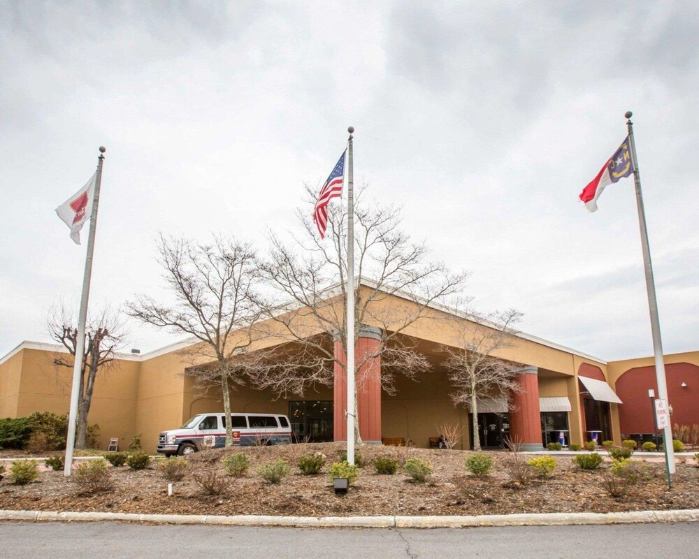 Clarion Inn Asheville Airport — hotel in Fletcher