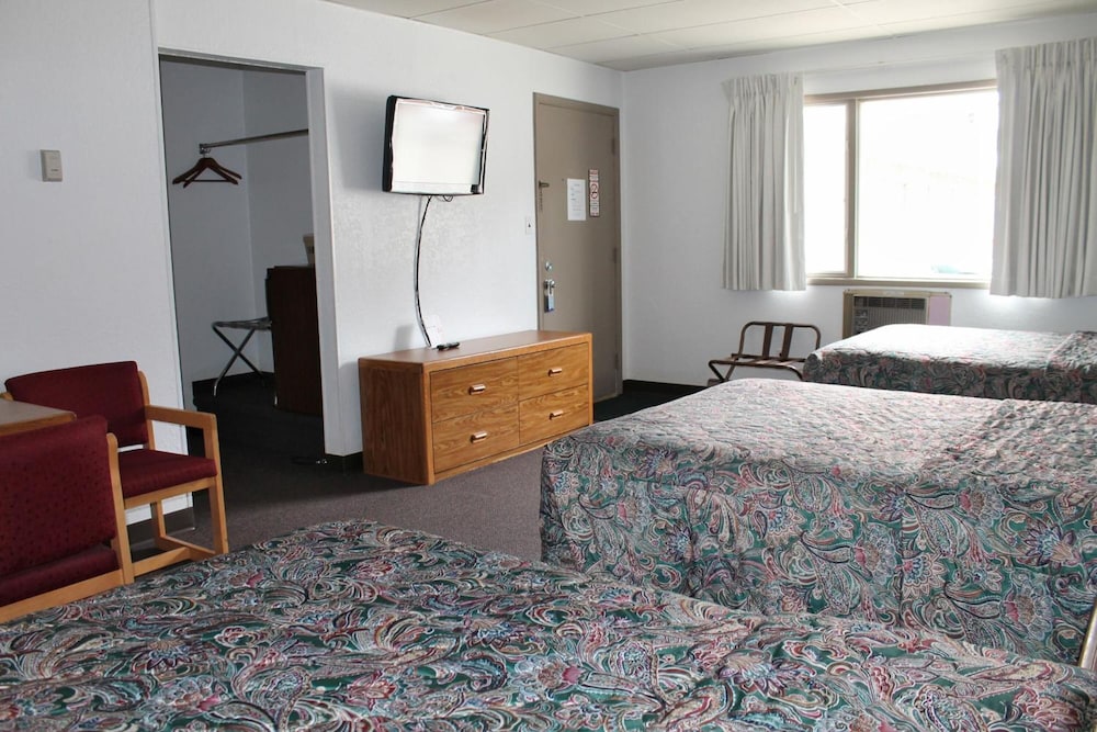 Budget Host Crestview Inn - photo 17