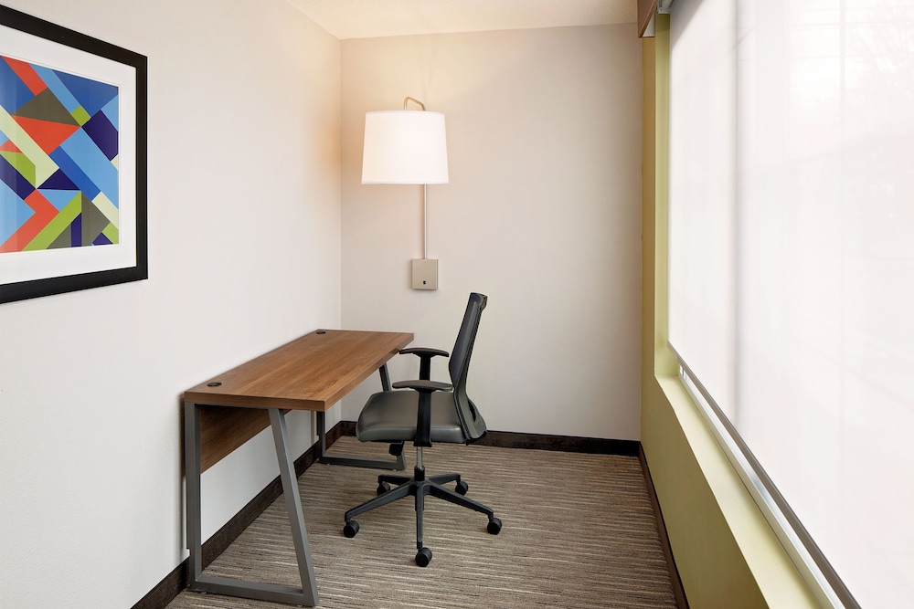 Holiday Inn Express Harrisburg East by IHG - photo 12