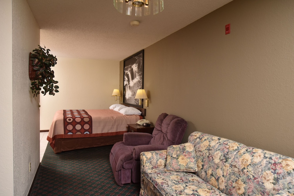 Super 8 by Wyndham Springfield Battlefield - photo 17