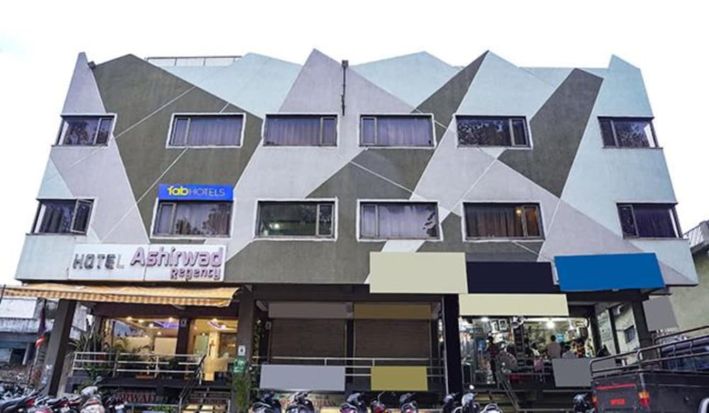 Fabhotel Ashirwad Regency in Bhopal, India