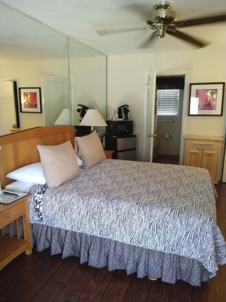 Los Gatos Garden Inn Hotel - photo 15