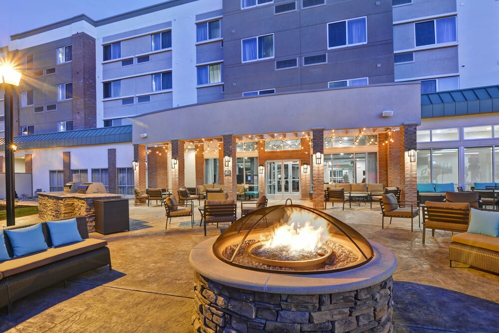 Courtyard by Marriott Long Island Islip Courthouse Complex - photo 34