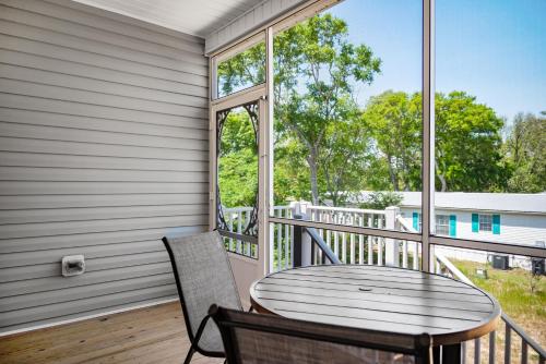 Pawsitively Paradise by Oak Island Accommodations - photo 49