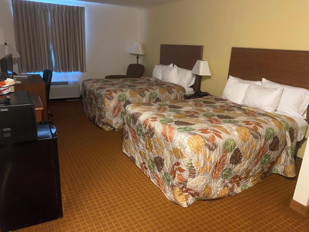 Park View Inn & Suites Hoisington - photo 11