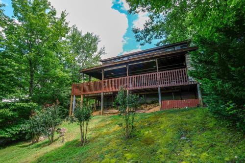 Mountain Magic — 4-Star Luxury Hotel in Sevierville, United States