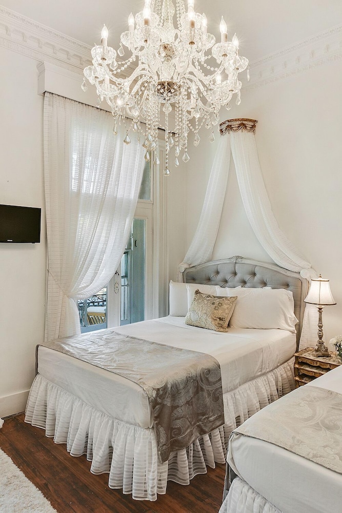 French Quarter Mansion - photo 25