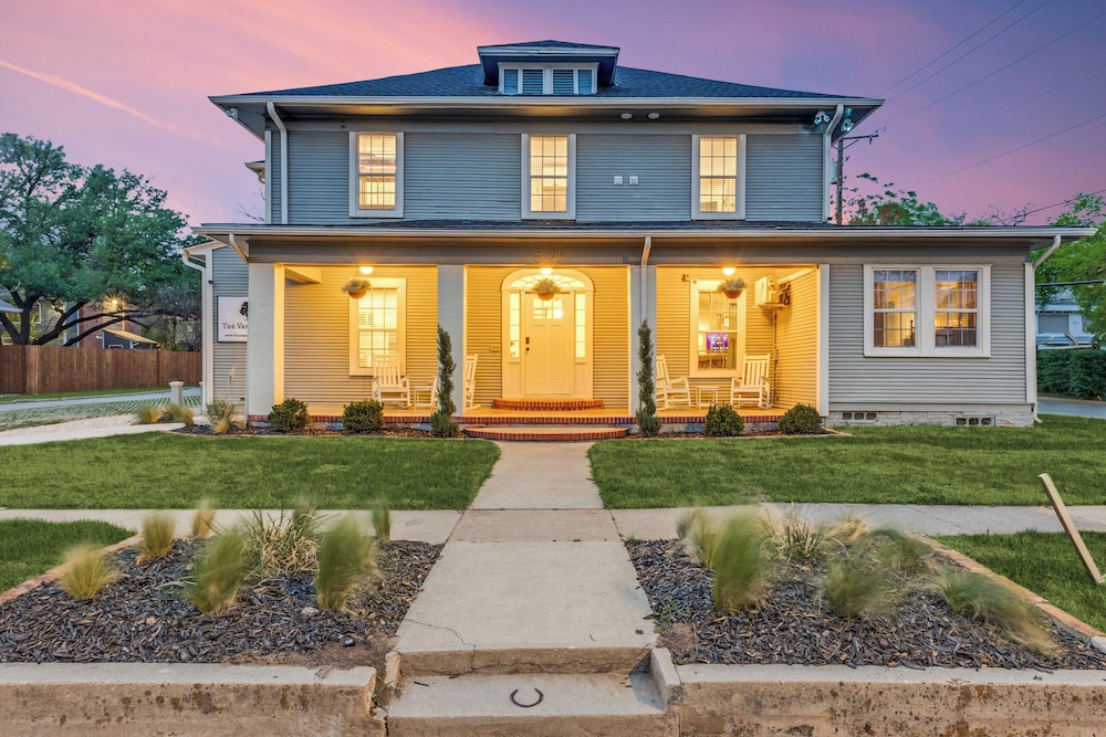 The Vanderbilt in Denton, United States