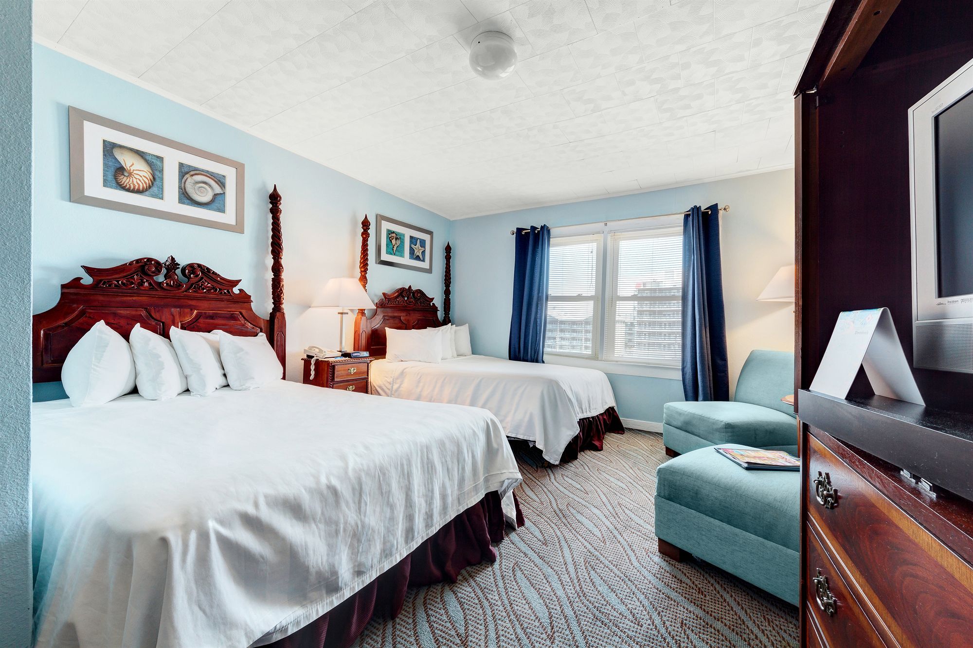 Beach Plaza Hotel - photo 8