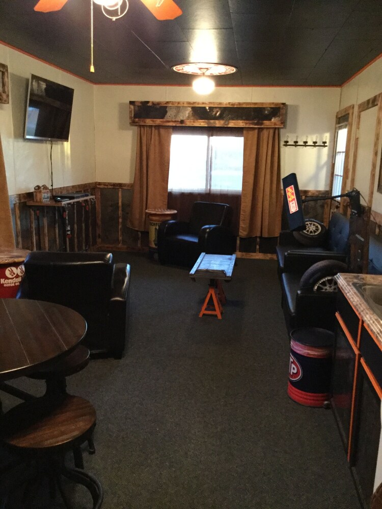 Black Bear Motel - photo 56