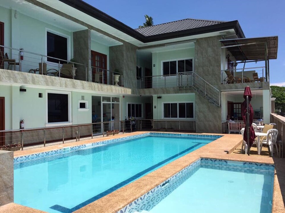 Ocean Breeze Resort — 5-Star Luxury Hotel in Toledo, Philippines