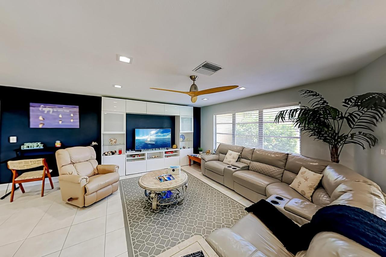 Modern Getaway — Cape Coral — photo 2