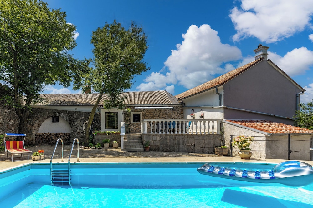 Holiday Home Meja Private Pool — 4-Star Luxury Hotel in Bakar, Croatia