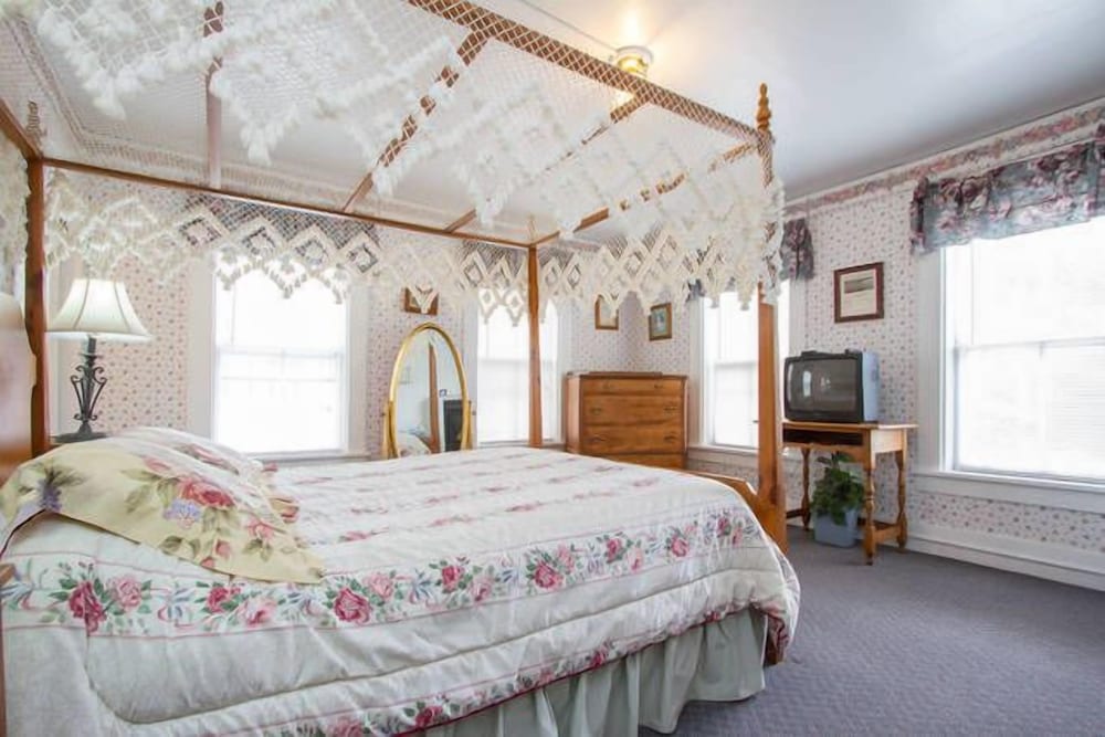 Salt Ash Inn - photo 93
