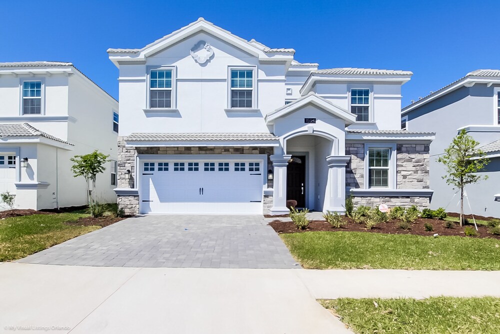 1594 Sandbagger Drive — 4-Star Luxury Hotel in Davenport, United States